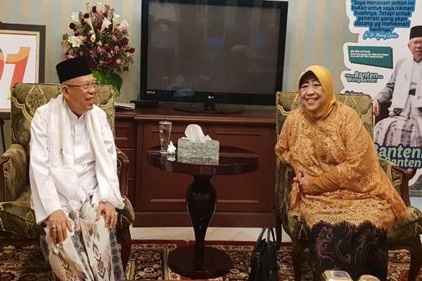 Foto kenangan almarhumah Lily Wahid saat bersama Wakil Presiden Maruf Amin. (Foto: Istimewa)