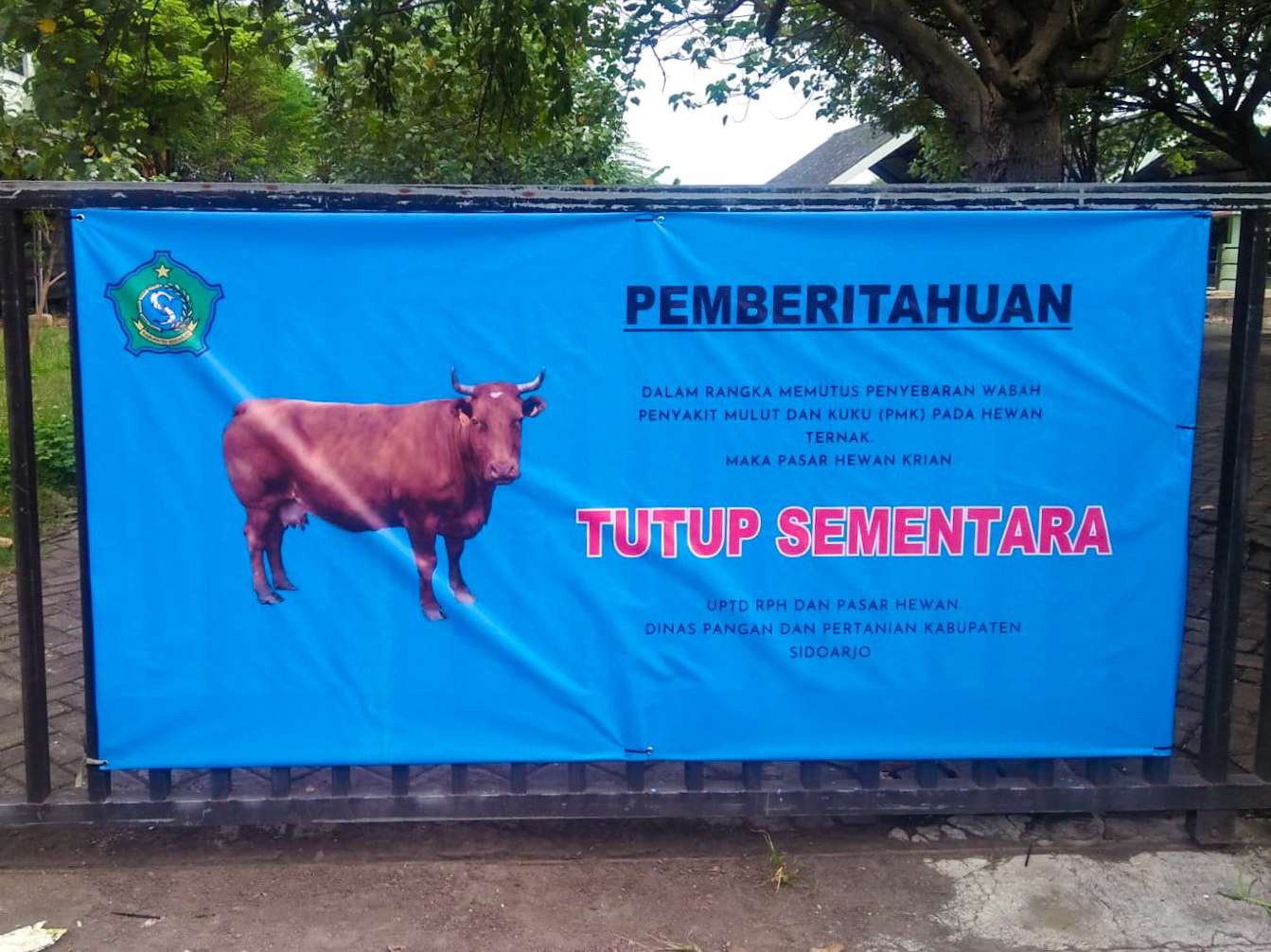 Pasar hewan di Krian, Sidoarjo, Jawa Timur, tutup sementara. (Foto: Aini Arifin/Ngopibareng.id)