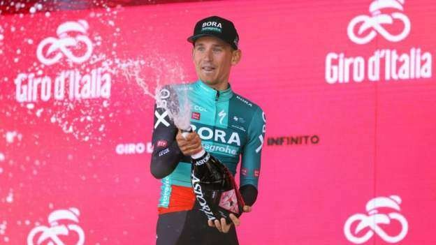 Lennard Kamna berhasil menjuarai etape ke-4 Giro d'Italia 2022. (Foto: Istimewa)