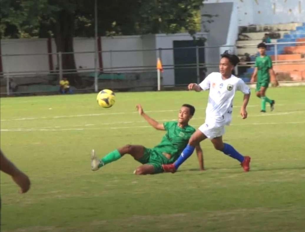 Pertandingan Kota Pasuruan vs Bondowoso di Stadion Untung Suropati Kota Pasuruan (istimewa)