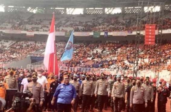 Kapolri Jenderal Listyo Sigit Prabowo memantau aksi damai May Day di GBK Jakarta, Sabtu 14 Mei 2022. (Foto: Istimewa)