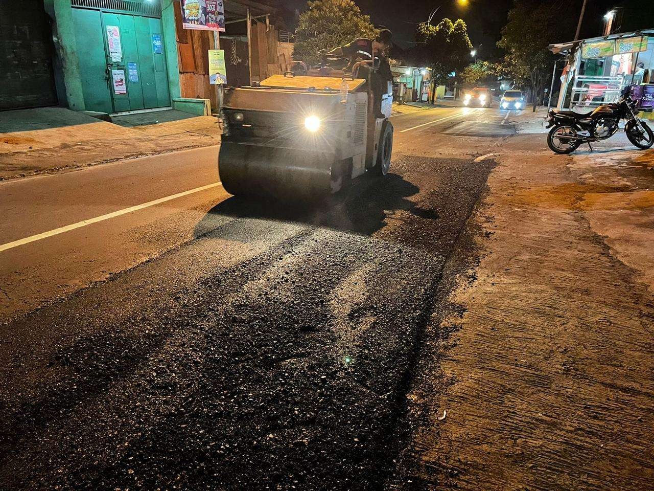 Proses perbaikan jalan berlubang di Kota Malang (Foto: istimewa)