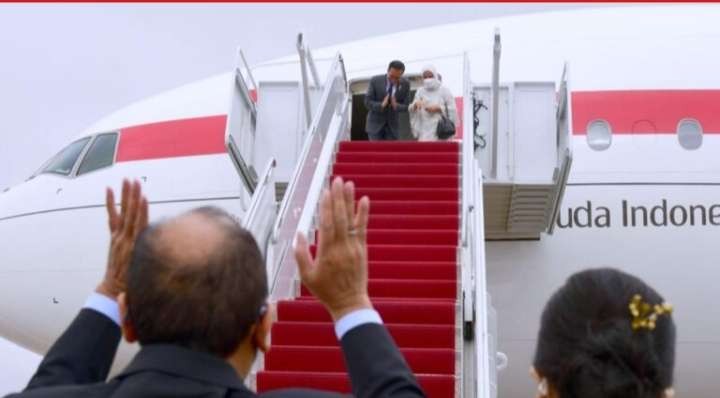 Presiden Joko Widodo dan Ibu Iriana meninggalkan AS (Foto: Setpres)