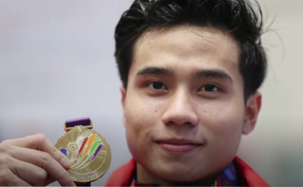 Seraf Naro Siregar, satu dari dua atlet wushu asal Jatim yang menyumbang emas di SEA Games Vietnam. (Foto: Kmp)