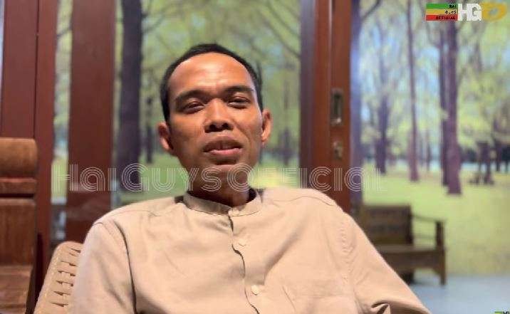 Ustadz Abdul Somad (UAS) mengklaim dirinya dideportasi dari Singapura lewat jalur laut, tepatnya di Pelabuhan Tanah Merah. (Foto: YouTube HAI GUYS OFFICIAL)