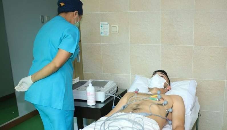Calon pemain naturalisasi Sandy Walsh saat menjalani tes medis di salah satu rumah sakit di Jakarta, Selasa 17 Mei 2022. (Foto: Antara/PSSI)