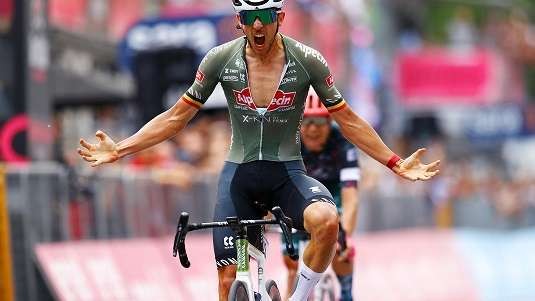 Dries De Bondt memenangkan Giro d'Italia etape 18 dan berhasil membuat para sprinter kecewa. (Foto: Istimewa)
