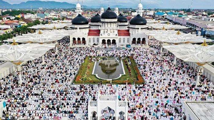 Masjid Baiturrahman Banda Aceh. (Foto: travellers)
