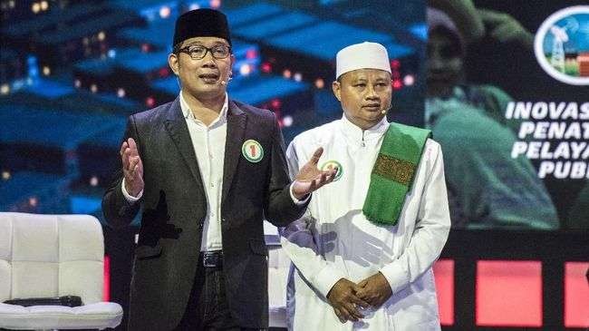 Gubernur Jawa Barat Ridwan Kamil dan wakilnya, Uu Ruzhanul Ulum. (Foto: Istimewa)
