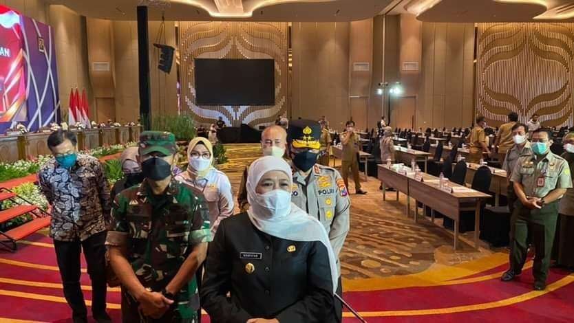 Gubernur Jawa Timur, Khofifah Indar Parawansa saat berada di Hotel Grand Mercure, Kota Malang (Foto: Lalu Theo/ngopibareng.id)