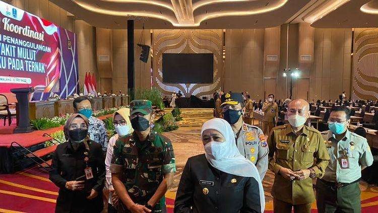 Gubernur Jawa Timur,  Khofifah Indar Parawansa saat berada di Hotel Grand Mercure (Foto: Lalu Theo/ngopibareng.id)