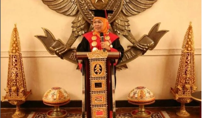 Gubernur Jawa Timur Khofifah Indar Parawansa memperingati Hari Lahir Pancasila dengan mengutip kembali pidato Presiden Pertama Ri Soekarno. (Foto: instagram)