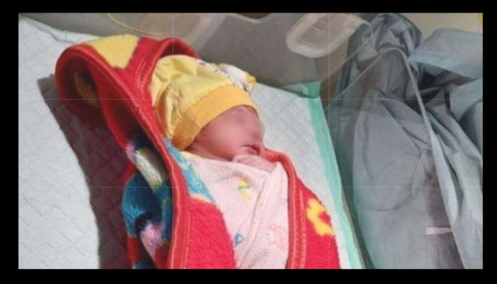 Bayi laki-laki malang yang sempat dibuang di belakang gudang Bulog Kota Pasuruan. Polisi akhirnya menemukan siapa ayah kandung dari bayi ini.  (Foto: Istimewa)