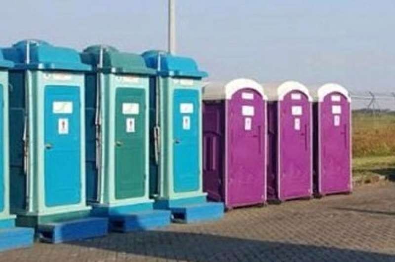 Bandara Juanda sediakan toilet portabel untuk calon haji. (Foto: Kominfo Jatim)