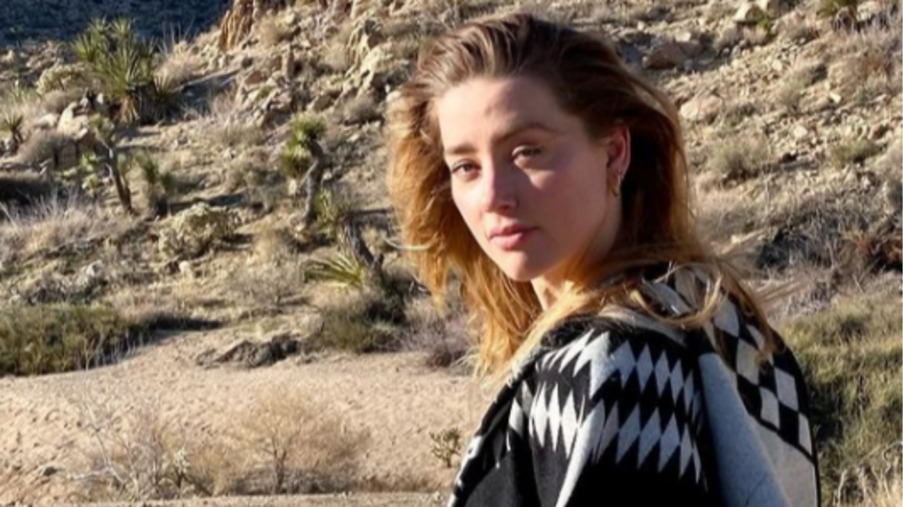 Amber Heard baru saja kalah dalam gugatan yang diajukan mantan suaminya, Johnny Depp. Amber Heard menerima pinangan dari pria Arab. (Foto: Instagram)