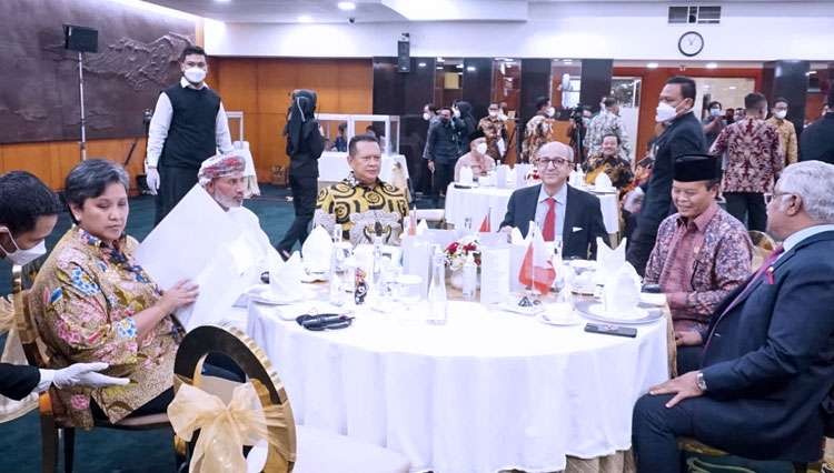 Ketua MPR RI Bambang Soesatyo mengapresiasi dukungan para duta besar negara sahabat atas inisiasi MPR RI membentuk Forum Majelis Syuro Dunia. (Foto: Istimewa)