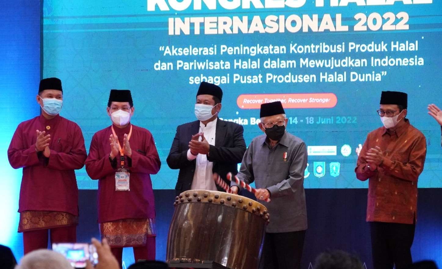 Wapres KH Ma'ruf Amin meresmikan pembukaan Kongres Halal Internasional 2022 di Bangka Belitung (Foto: istimewa)