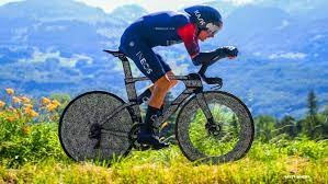Geraint Thomas menggunakan Pinarello Bolide TT terbaru di Tour de Suisse. (Foto: Istimewa)