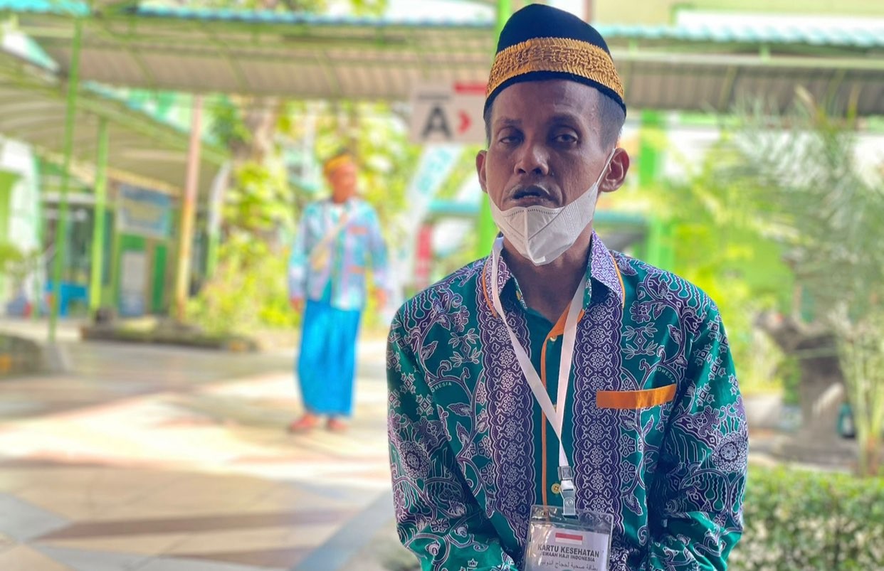 Amin Jakfar, 42 tahun, pria asal Kabupaten Pamekasan, yang tetap berangkat haji meski tuna netra (Foto: istimewa)