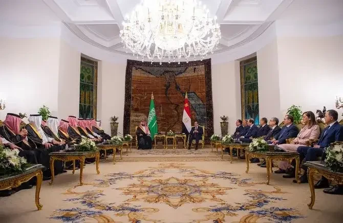 Presiden Mesir Abdel Fattah El-Sisi meminta putra mahkota menyampaikan salamnya kepada Raja Salman. (Foto: SPA)