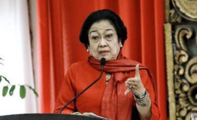 Ketua Umum PDI P Megawati, akan memecat kadernya yang bermanuver dan bermain dua kaki jelang Pilpres 2024. (Foto: Istimewa)