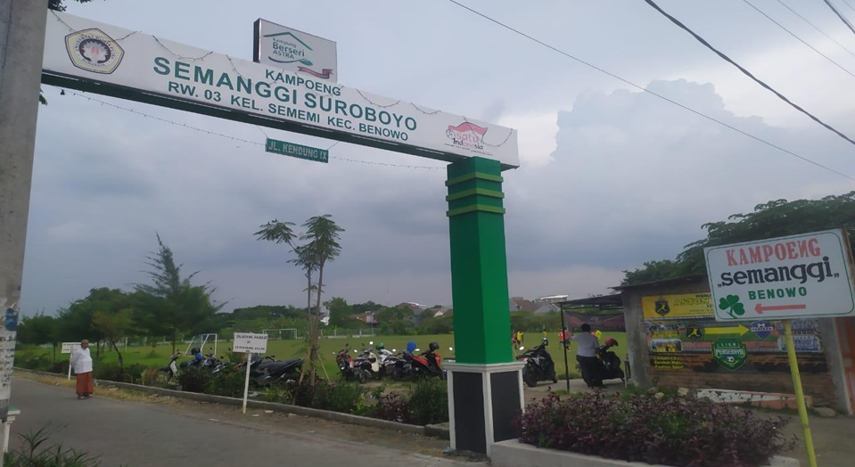 Kampung Semanggi yang berada di Desa Kendung, Kelurahan Sememi, Kecamatan Benowo, Kota Surabaya. Pecel semanggi saat ini mulai tersisihkan. (Penulis: Muhammad Okvianto P, Reynaldi Pranata untuk Ngopibareng.id))