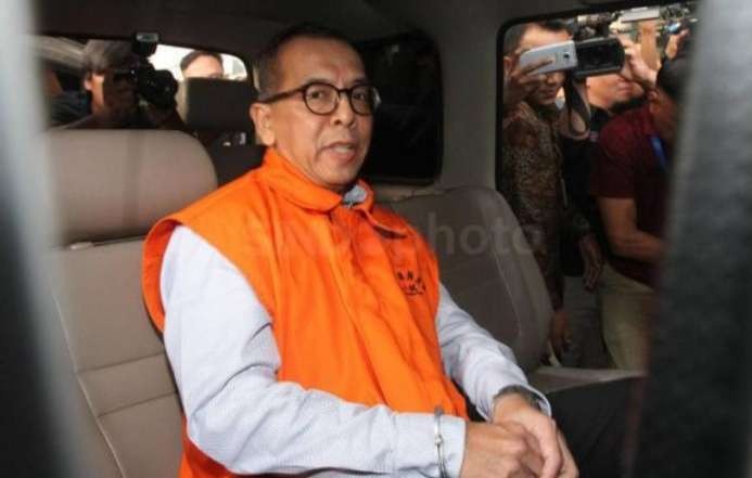 Mantan Direktur Utama PT Garuda Indonesia (Persero) Tbk. Emirsyah Satar ditetapkan sebagai tersangka kasus dugaan korupsi pengadaan pesawat garuda. (Foto: Istimewa)