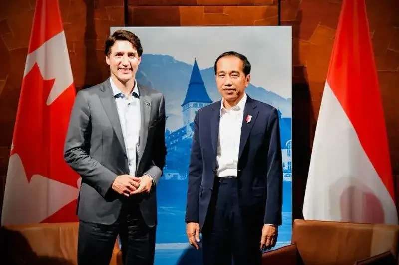 Presiden RI Joko Widodo saat melakukan pertemuan bilateral dengan Perdana Menteri Kanada Justin Trudeau di sela-sela KTT G7 di Elmau, Jerman. (Foto: Setpres)