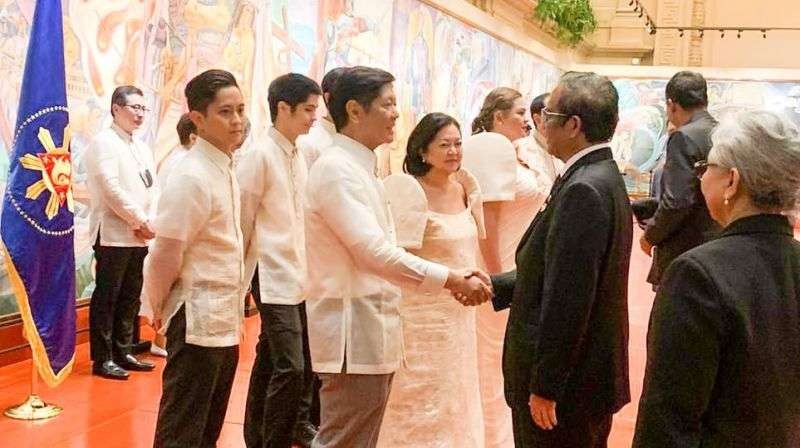 Menko Polhukam Mahfud MD menghadiri pelantikan Presiden Filipina Ferdinand Marcos Jr alias Bongbong, mewakili Presiden Jokowi, Kamis 30 Juni 2022. (Foto: Istimewa)