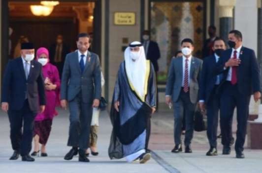 Presiden Jokowi  beserta rommbongan meninggalkan Abu Dhabi, Uni Emirat Arab  kembali ke Tanah Air diperkirakan tiba di Bandara Internasional Soekarno Hatta Sabtu pagi 2 Juli 2022 ( foto: Setpres)