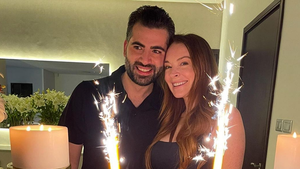 Pasangan Lindsay Lohan dan Bader Shammas menikah di hari ulang tahun sang artis ke-36. (Foto: Instagram)