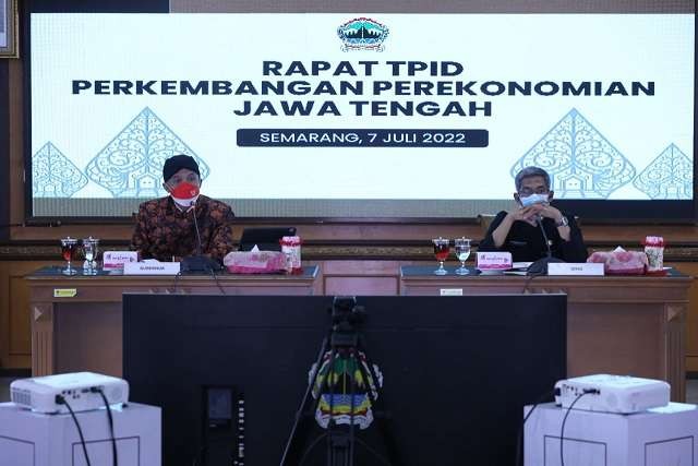 Gubernur Jawa Tengah Ganjar Pranowo menyusun langkah cepat untuk mengatasi inflasi yang terjadi di wilayahnya. (Foto: Istimewa)