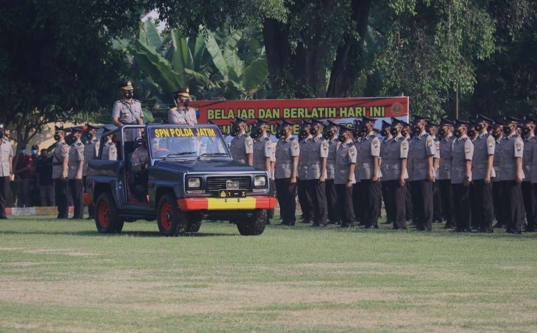 Ratusan Bintara Polri dilantik Kapolda Jatim, Kamis 7 Juli 2022. (Foto : Dokumentasi Kominfo)