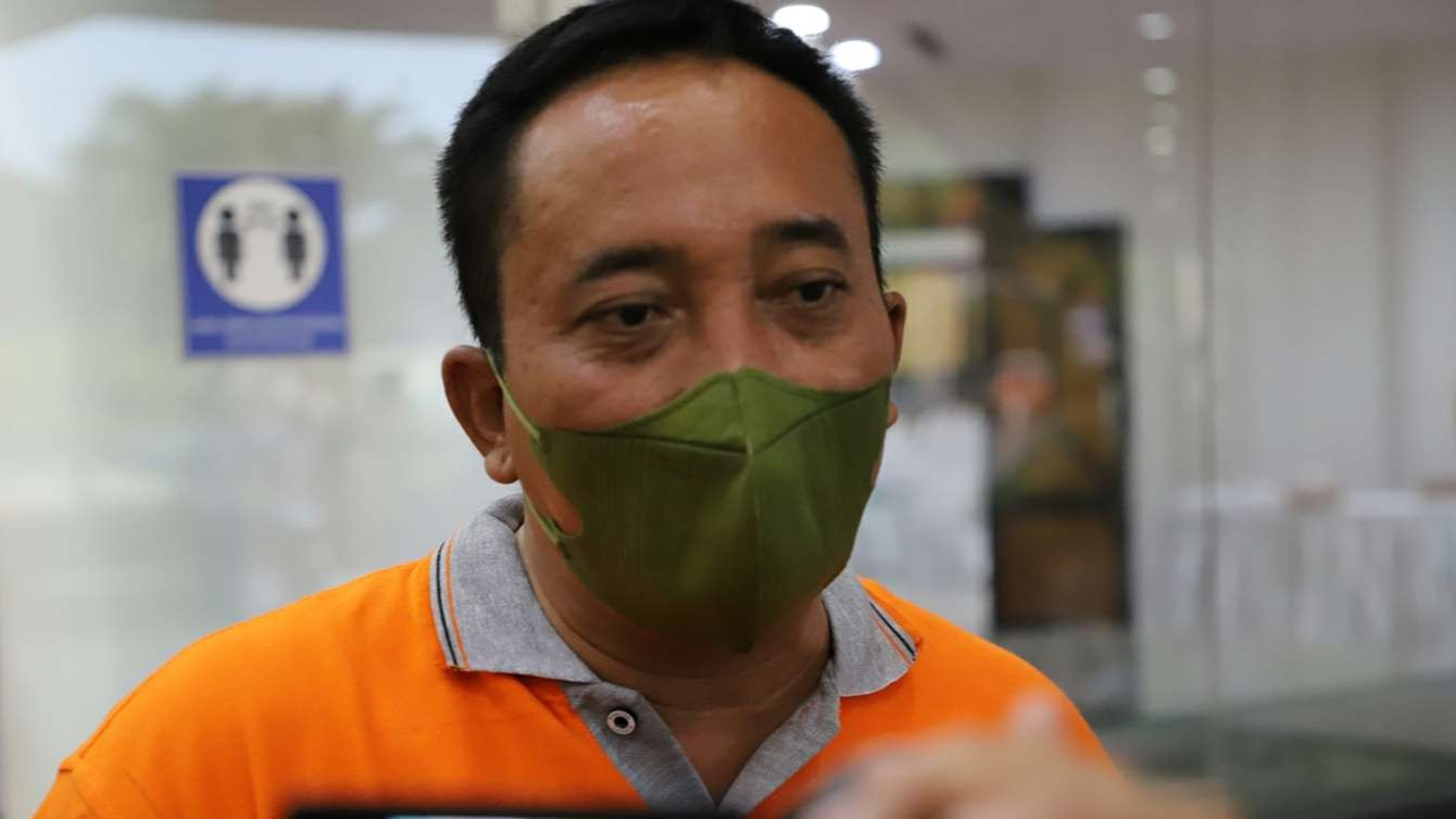 Kepala DLH Kota Surabaya Agus Hebi Djuniantoro mengimbau warga tidak membuang sampah sembarangan. (Foto: Istimewa)