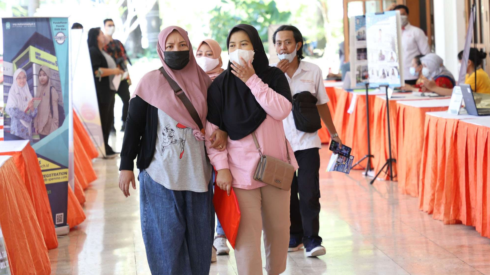 Pendaftaran sekolah swasta di Surabaya dilakukan offline di Balai Pemuda Surabaya. (Foto: istimewa)
