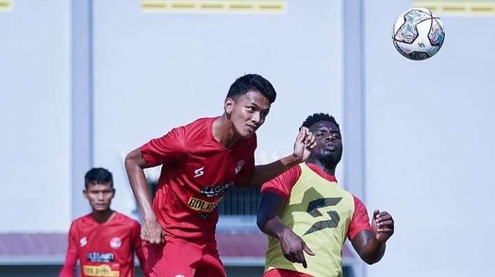 Skuad Arema FC saat menjalani sesi latihan jelang laga Final Piala Presiden 2022 (Instagram:@aremafcofficial)
