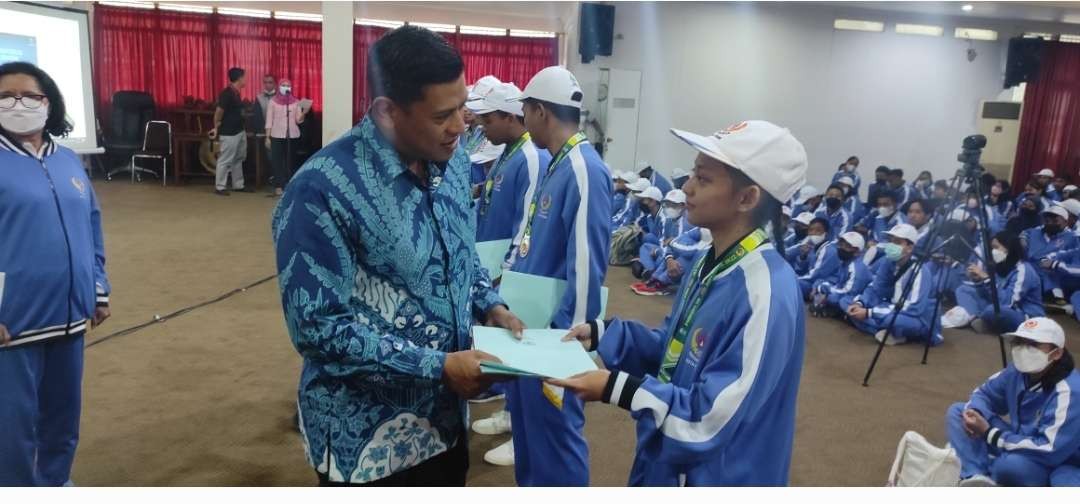 Walikota Kediri Abdullah Abu Bakar menghadiri acara pembubaran kontingen Porprov Jatim VII 2022 Kota Kediri, Jumat, 15 Juli 2022. (Foto: Fendhy Plesmana/Ngopibareng.id)