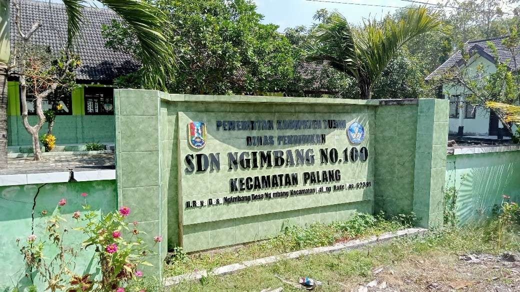 SDN Ngimbang No.100 Desa Ngimbang, Kecamatan Palang, Tuban. Hingga masa pendaftaran selesai hanya mendapatkan satu murid.(Foto: Khoirul Huda/Ngopibareng.id)