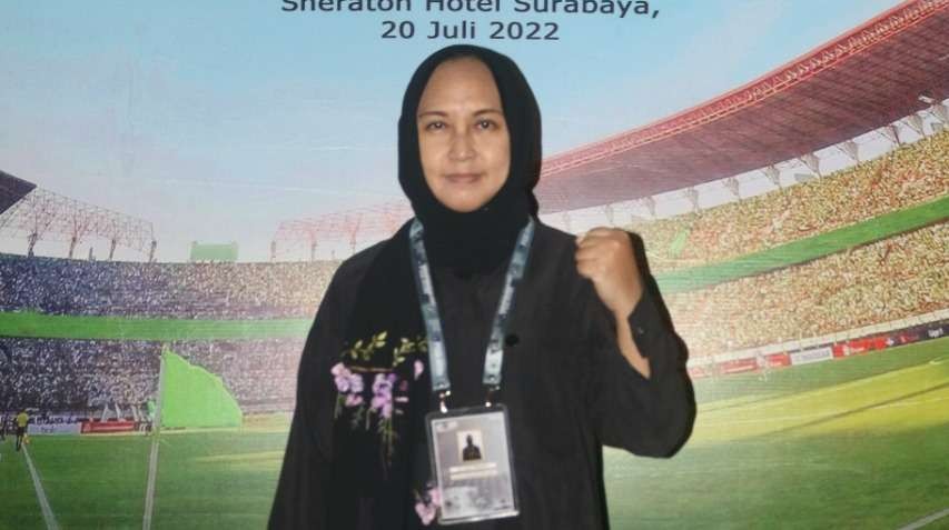 Ketua Komite Sepak Bola Wanita PSSI Jatim, dr Dyah Wijayanti. (Foto: Fariz Yarbo/Ngopibareng.id)