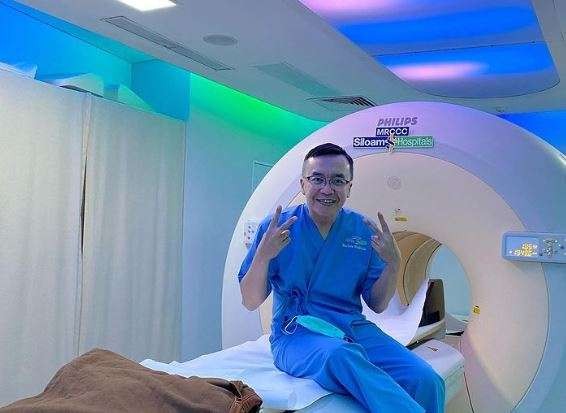 Musisi Ari Lasso menjalani Positron Emission Tomography (PET) Scan di MRCCC Siloam Semanggi, Jakarta. (Foto: Instagram @ari_lasso)
