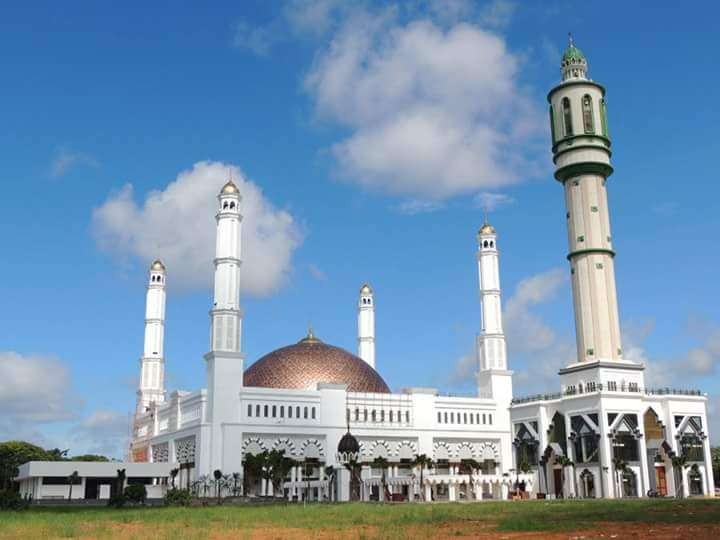Masjid Raya Mujahiddin Pontianak, Kalimantan Barat. (Foto: Travellers)