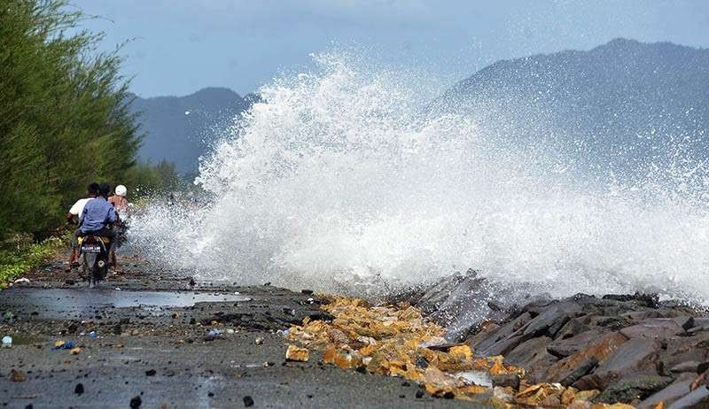 Badan Meteorologi, Klimatologi dan Geofisika (BMKG) memberikan peringatan dini gelombang tinggi di sejumlah wilayah perairan Indonesia. (Foto: Ant)
