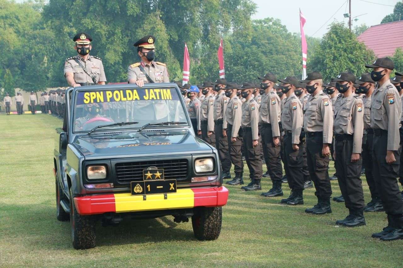 Kapolda Jatim, Irjen Pol Nico Afinta, saat mengikuti upacara pembukaan Diktuk Bintara Polri 2022 di SPN Mojokerto, Senin, 25 Juli 2022. (Foto: Istimewa)