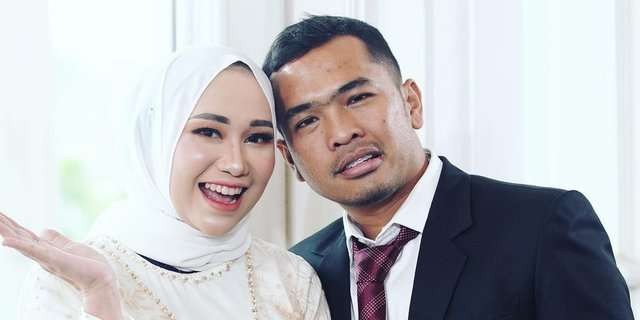 Putra Siregar, bos PS Store, disebut sudah punya istri dan bercerai sebelum menikahi Septia Yetri Opani. (Foto: Instagram)