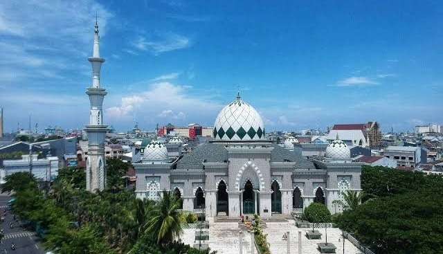 Masjid yang indah membangkitkan ketakjuban. (Foto:travellers)