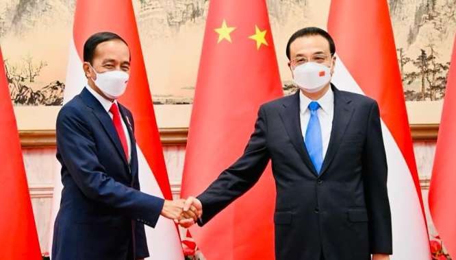 Presiden RI Joko Widodo bertemu PM Li Keqiang di Beijing. (Foto: Setpres)