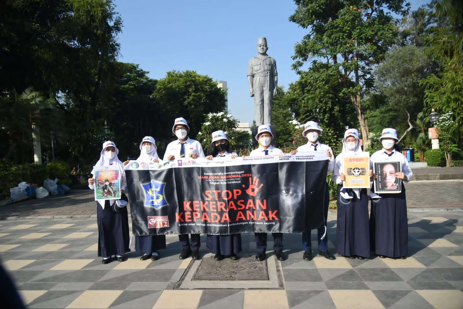 Kampanye stop kekerasan kepada anak yang dilakukan pelajar di Surabaya, Rabu, 27 Juli 2022. (Foto: Istimewa)
