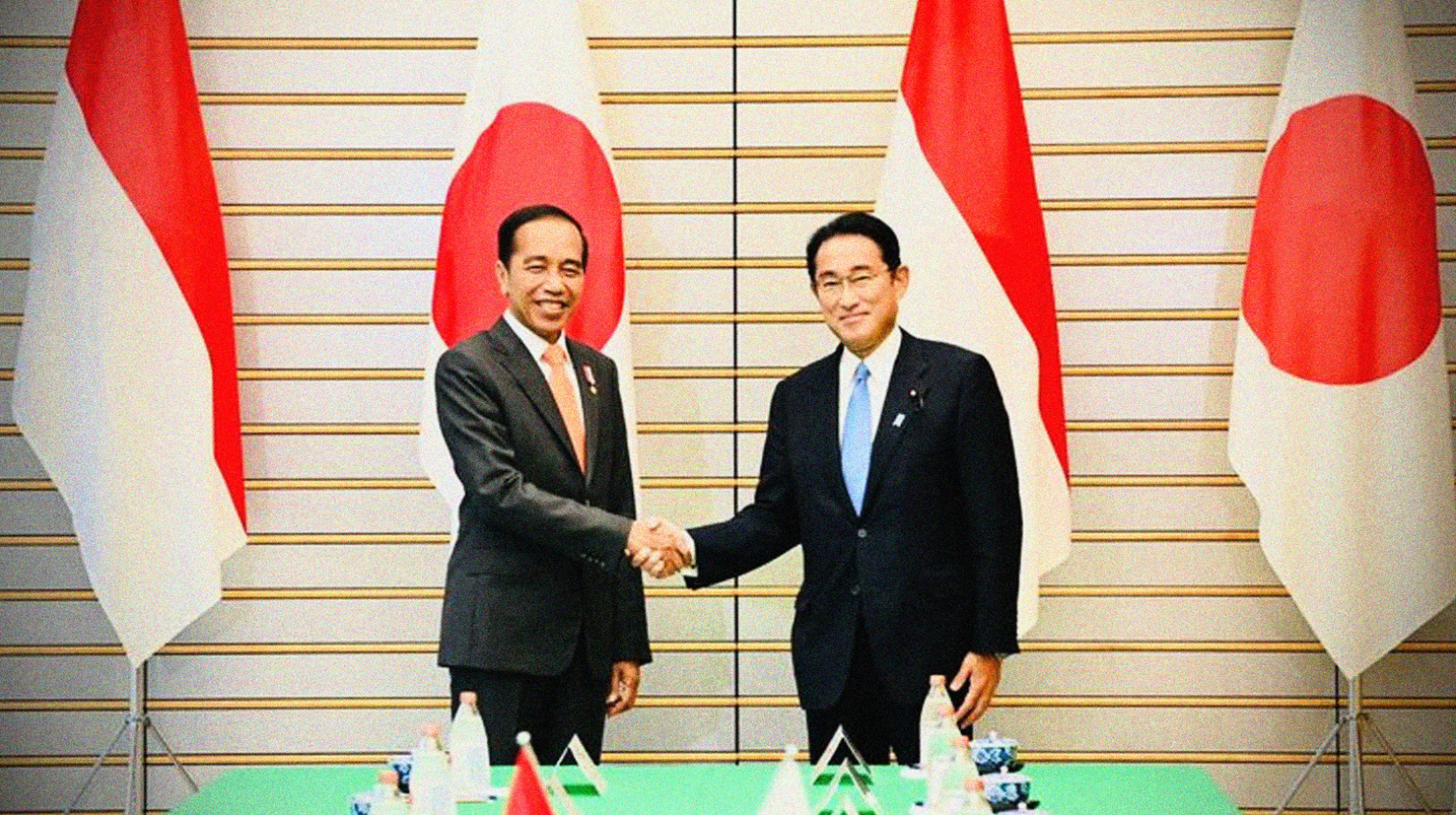 Presiden Jokowi bertemu dengan Perdana Menteri (PM) Jepang, Kishida Fumio minta biaya impor buah diturunkan. (Foto: Setpres)