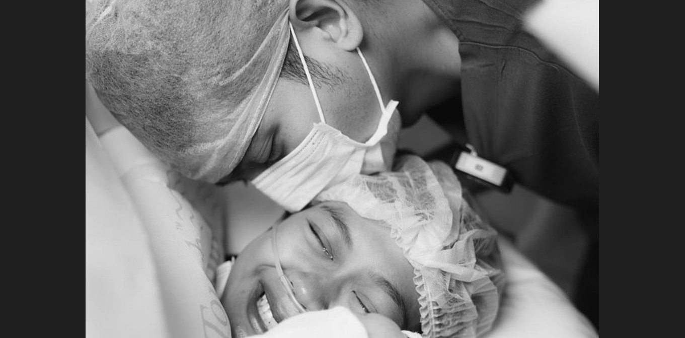 YouTuber Ria Ricis melahirkan putri pertamanya secara caesar karena pecah ketuban. (Foto: Instagram)