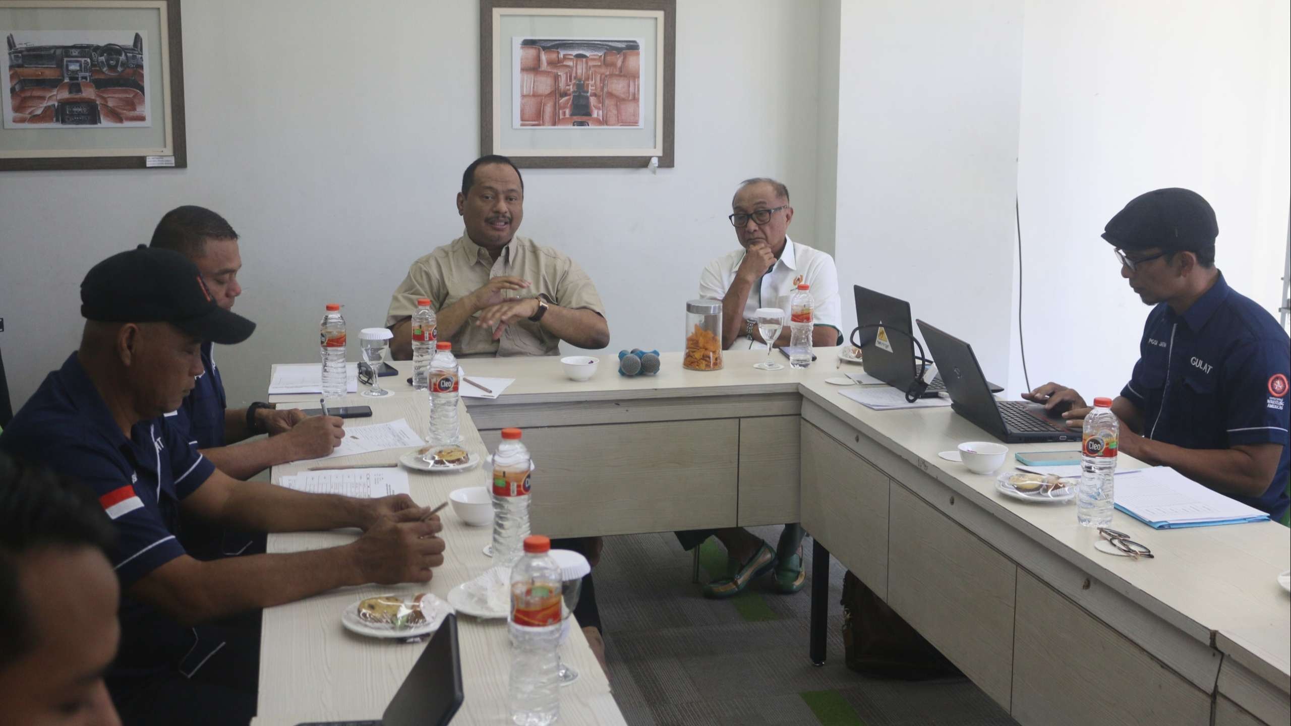 Ketua KONI Jatim, M Nabil saat memimpin rapat koordinasi bersama cabor di Surabaya, Kamis 28 Juli 2022. Persiapan PON 2024. (Foto: Fariz Yarbo/Ngopibareng.id)